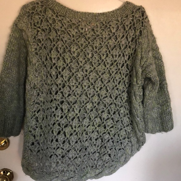 Green/gray sweater - Picture 3 of 3